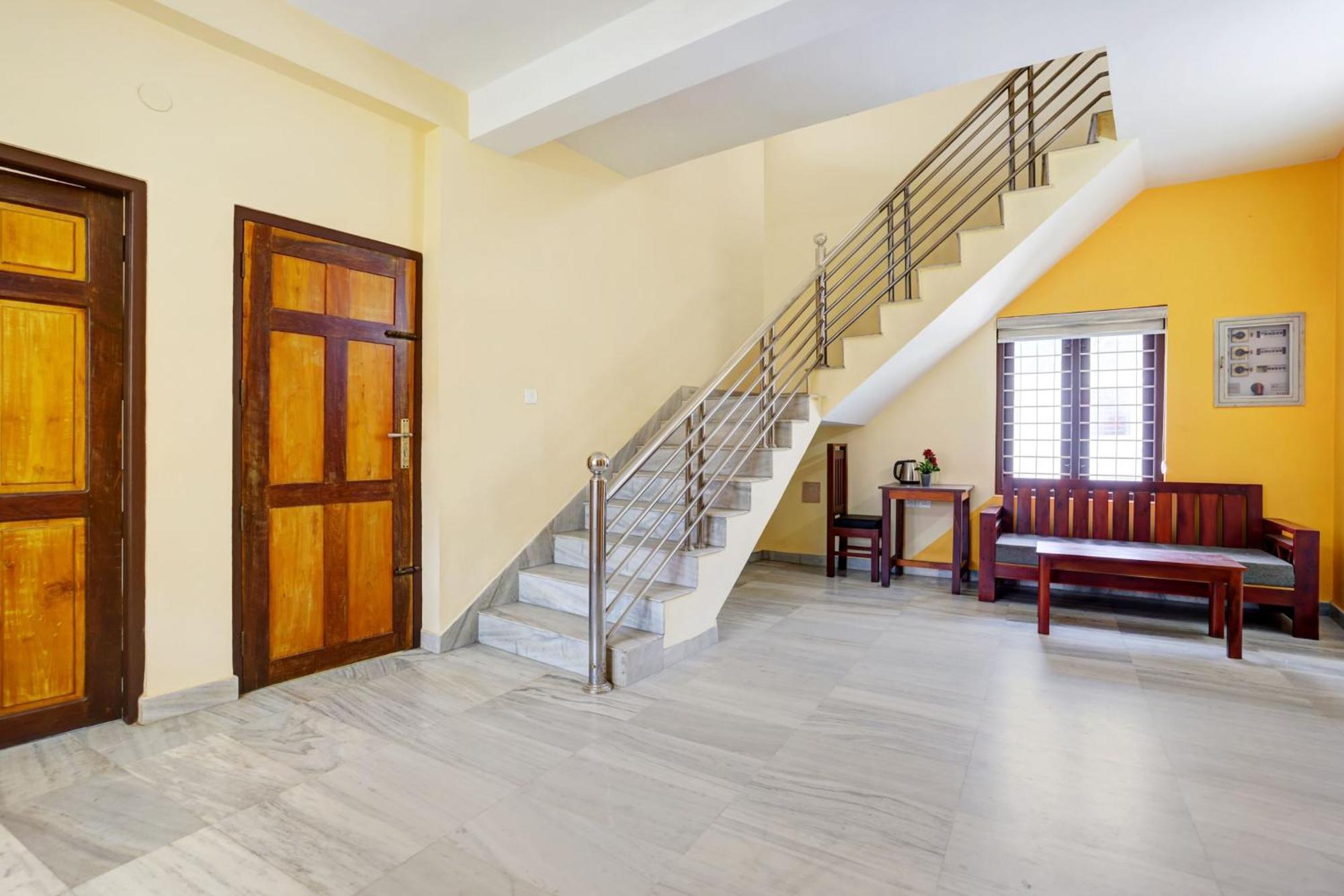 Super Hotel O Lm Residency Thiruvananthapuram Bagian luar foto